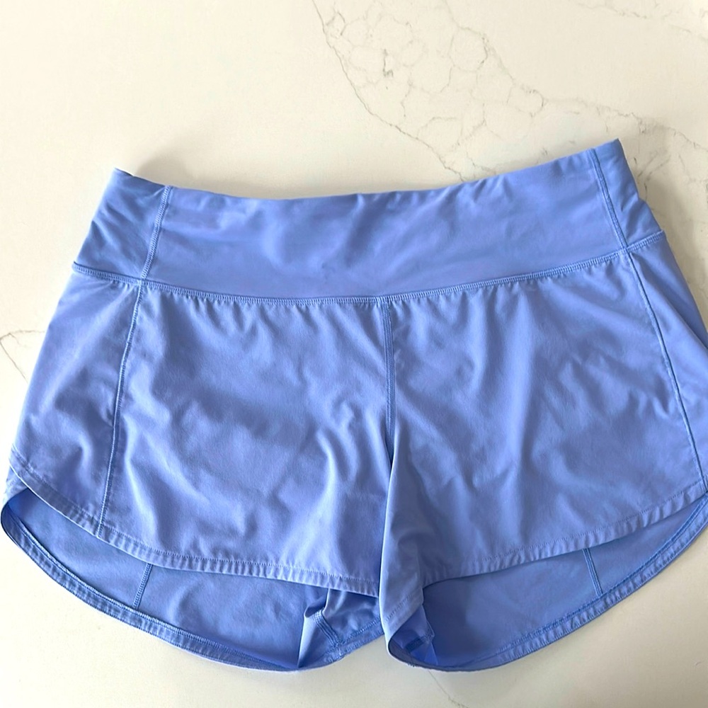 Lululemon Women’s Speed Up Shorts size 8 (lavender/periwinkle/light purple)